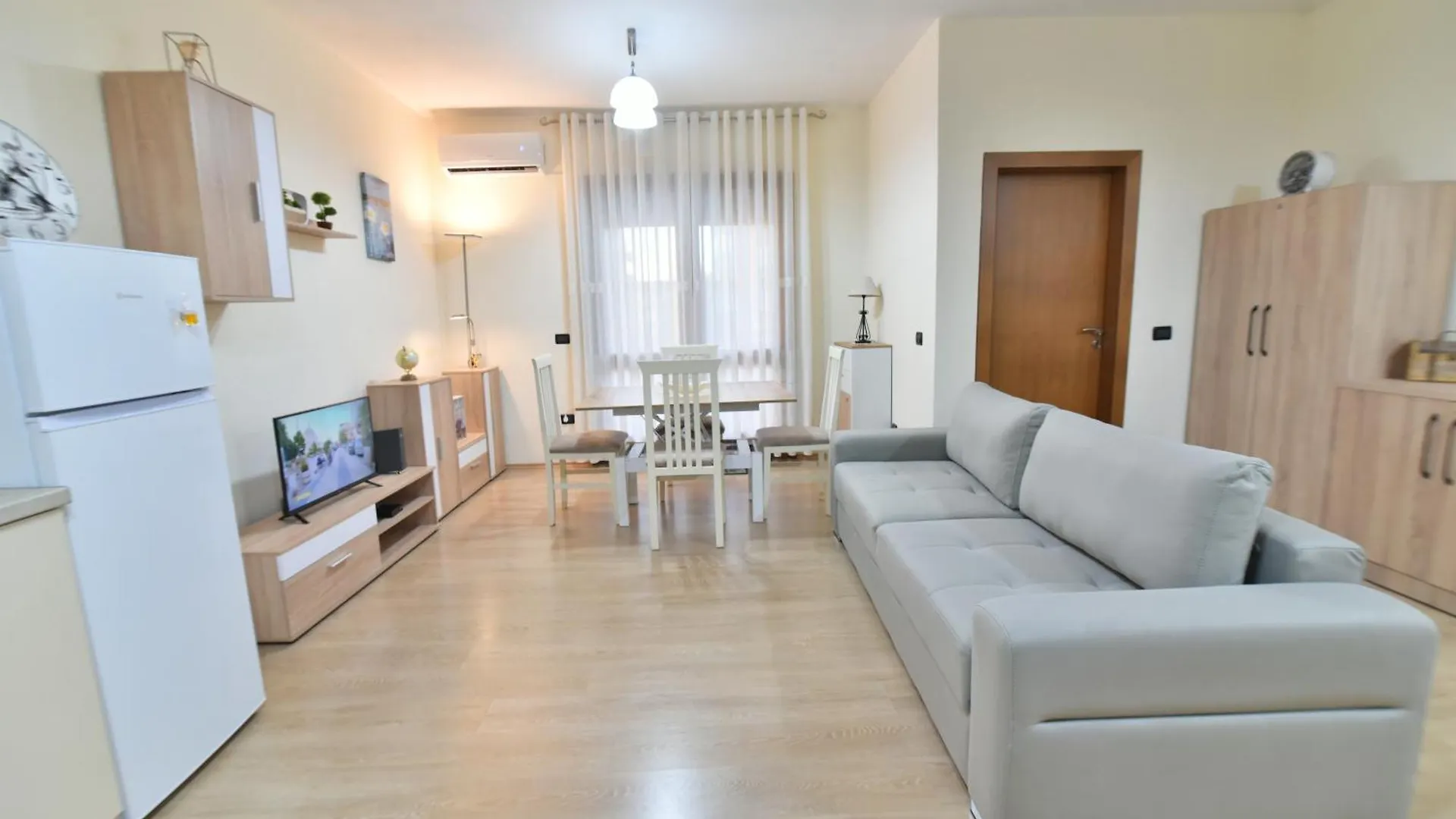 Geny'S House Apartment Shkoder 0*,